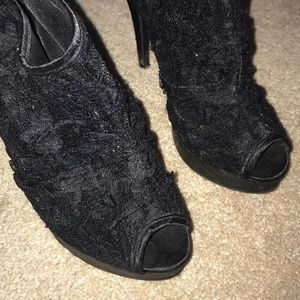 Black lacy heels